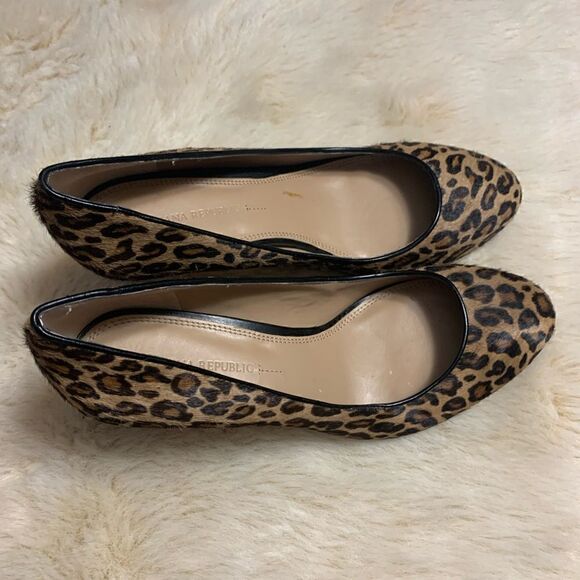 Banana Republic Calf Hair Heels in Animal Print size 8.5 - Picture 6 of 7